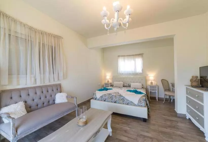 سوییت, Anelia Boutique Studios & Apartments