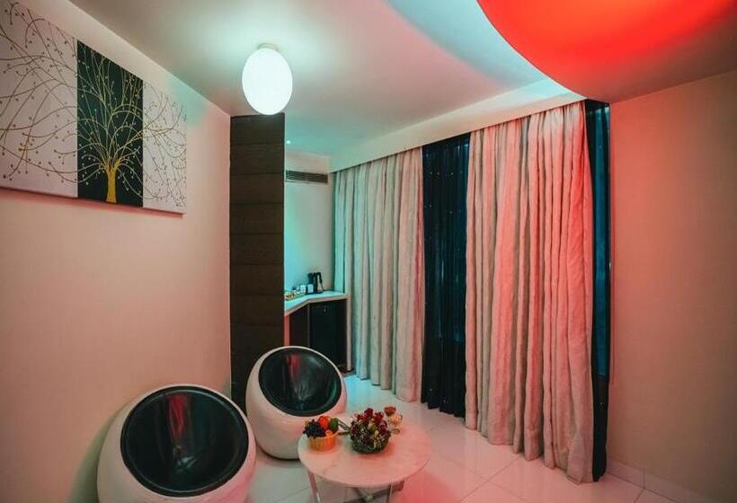 سوییت جونیور, Barsana Hotel & Resort Siliguri