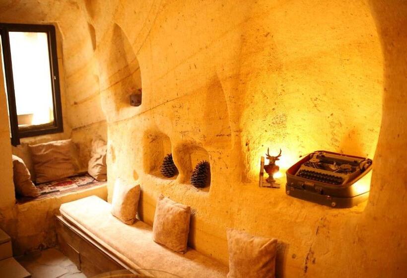 家庭套房, Antik Cave House