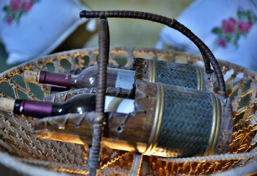 家庭套房, Antik Cave House