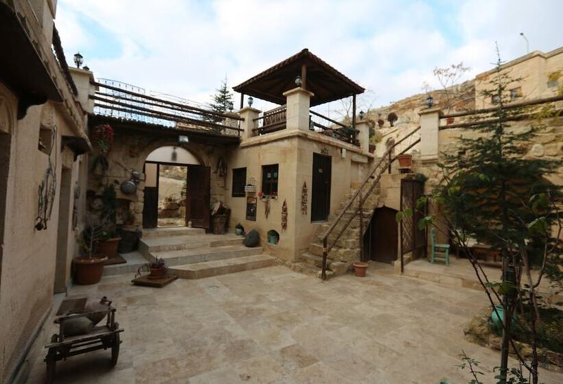 家庭套房, Antik Cave House