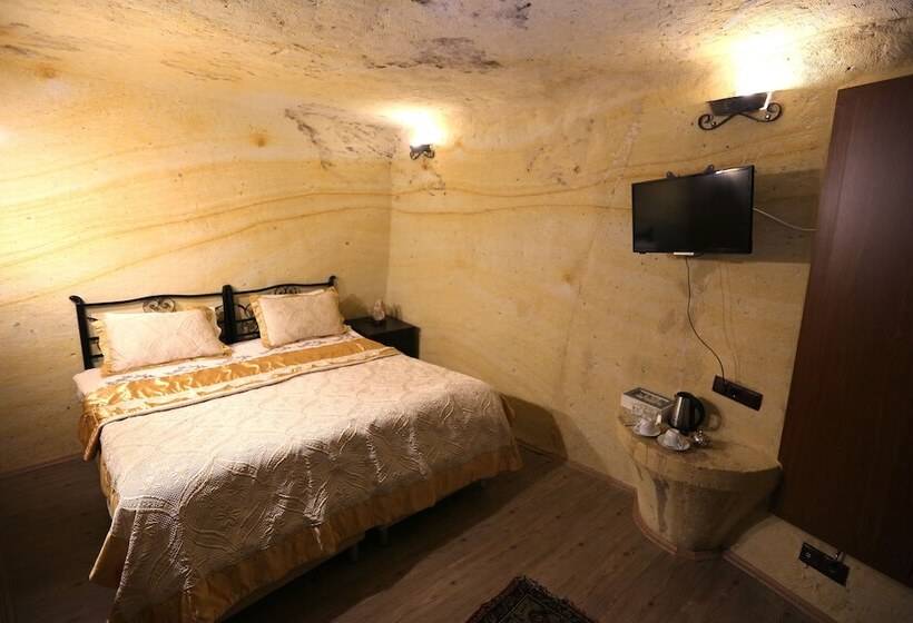 家庭套房, Antik Cave House