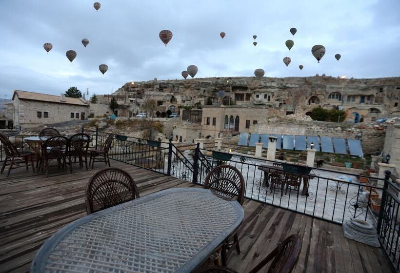 家庭套房, Antik Cave House