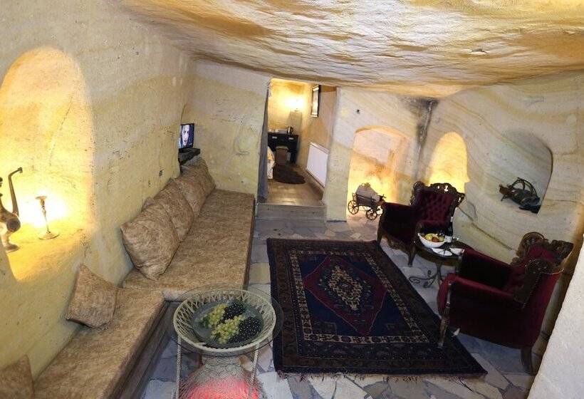 家庭套房, Antik Cave House