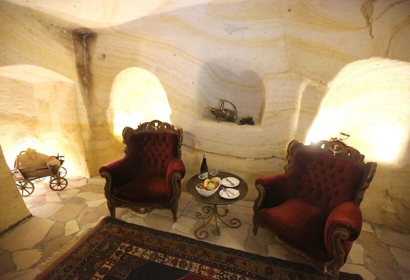 家庭套房, Antik Cave House