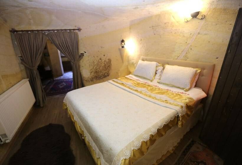 家庭套房, Antik Cave House