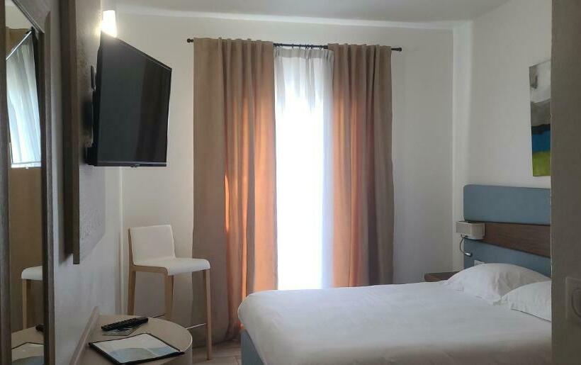 Номер Стандарт, Hôtel & Restaurant Les Mouettes