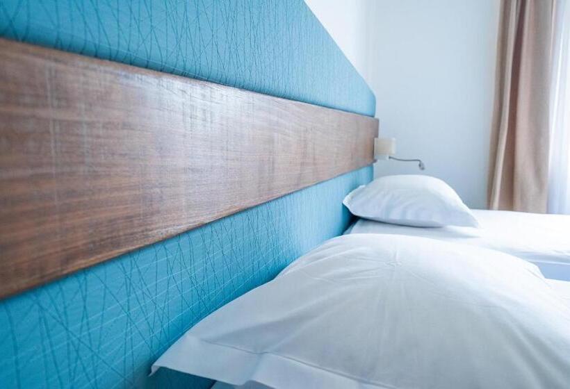 Номер Стандарт, Hôtel & Restaurant Les Mouettes