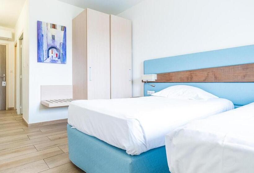 Номер Стандарт, Hôtel & Restaurant Les Mouettes