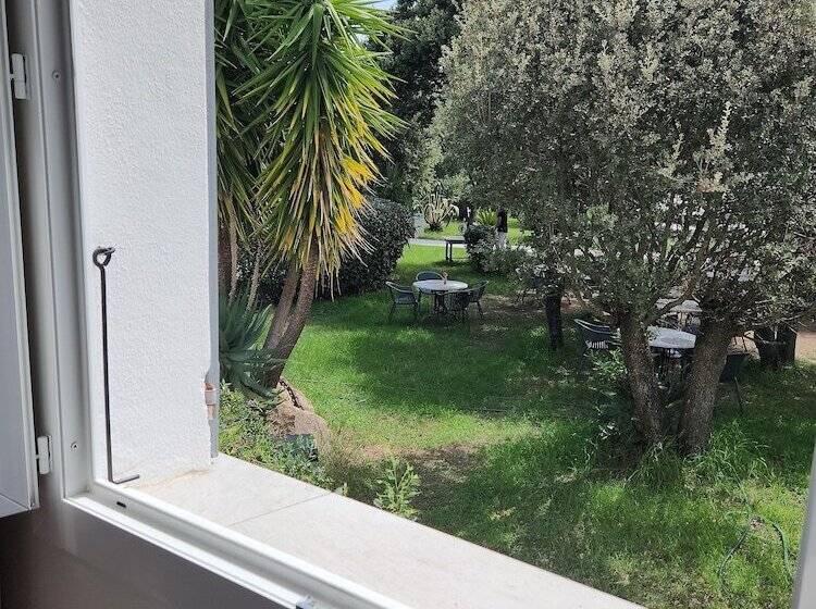 Номер Стандарт, Hôtel & Restaurant Les Mouettes