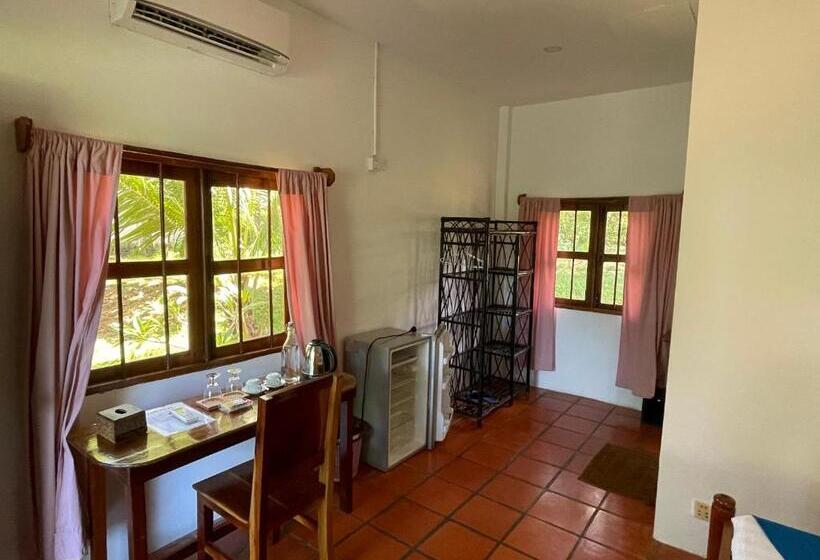 غرفة قياسية, Kep Lodge