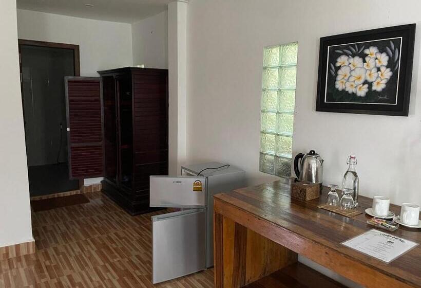 جناح عائلي, Kep Lodge