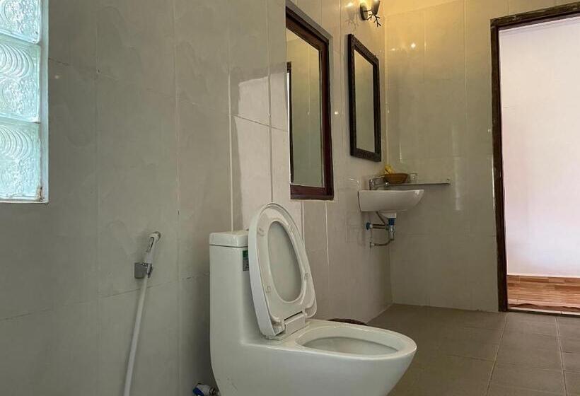 غرفة عائلية, Kep Lodge
