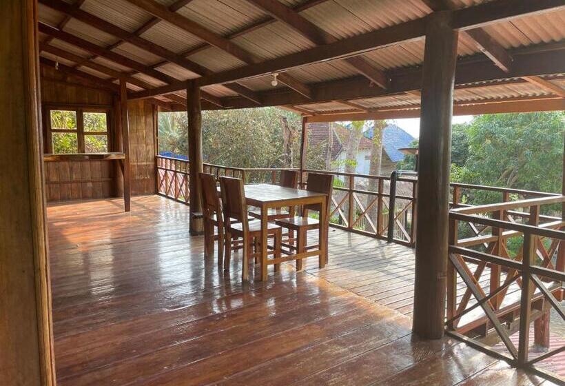 بنجلو عائلى, Kep Lodge