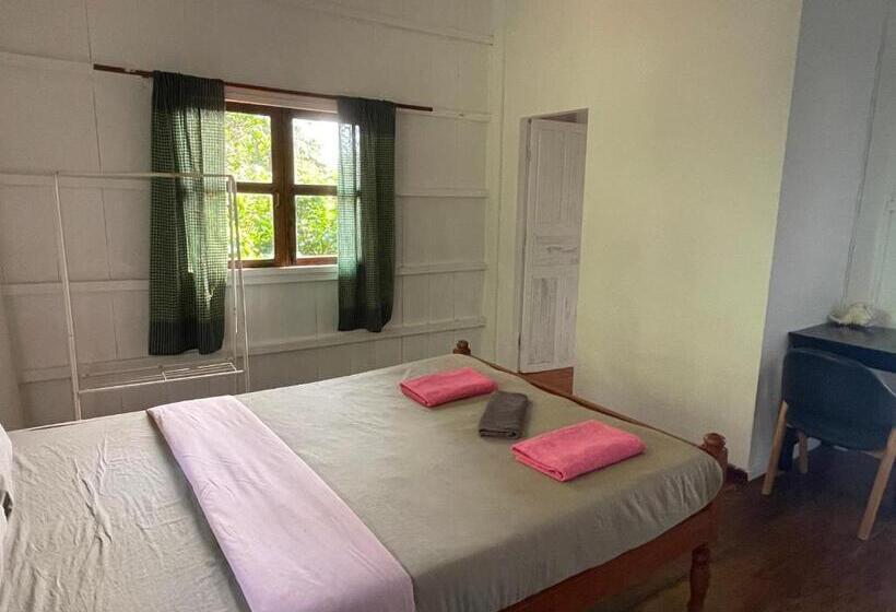 بنجلو عائلى, Kep Lodge