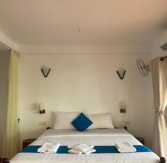 غرفة قياسية رباعية مطلة على الحديقة, Kep Lodge