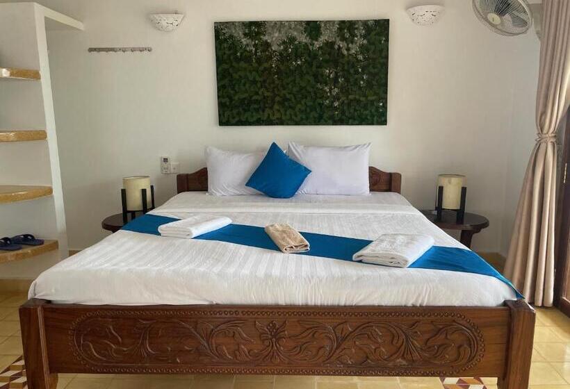 غرفة قياسية مزوَّدة بشُرفة, Kep Lodge