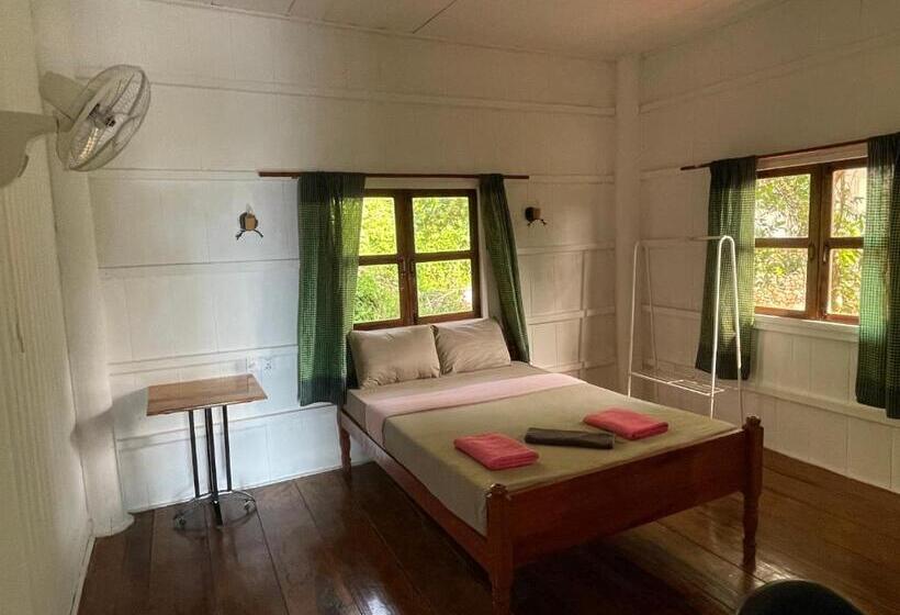 بنجلو عائلى, Kep Lodge