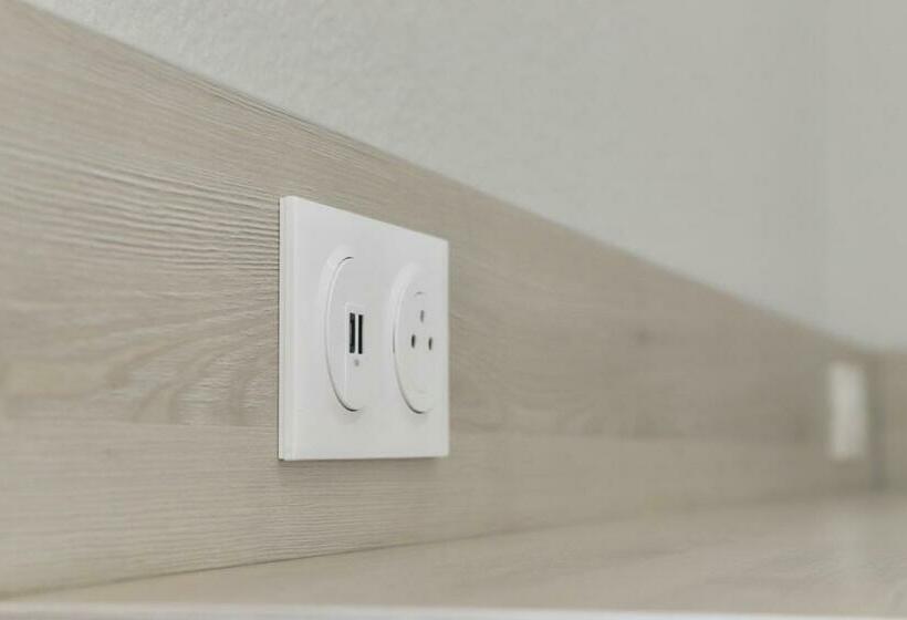 스탠다드 트리픔 룸 공동욕실, Premiere Classe Valence   Bourg Les Valence