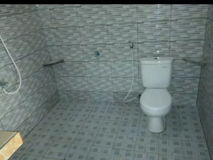 اتاق لوکس سه تخته, Syifa Homestay