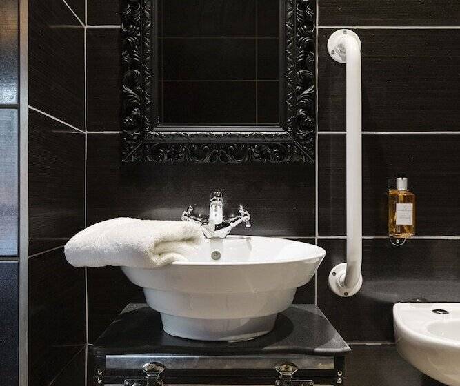 장애인용 디럭스룸, The Shankly