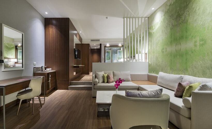 풀장 전망 스위트, Trendy Lara