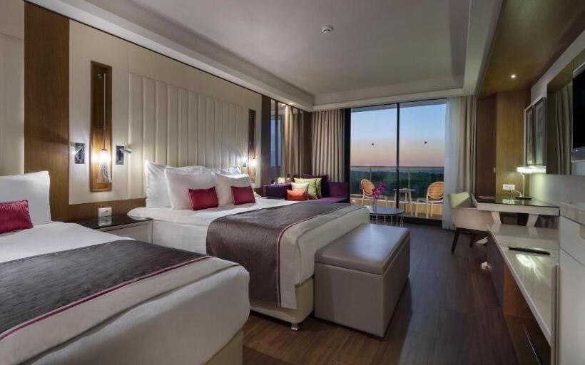 스탠다드 룸 측면 바다 전망, Trendy Lara