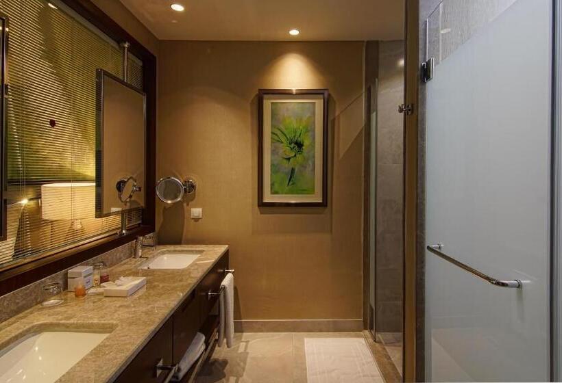 풀장 전망 스위트, Trendy Lara