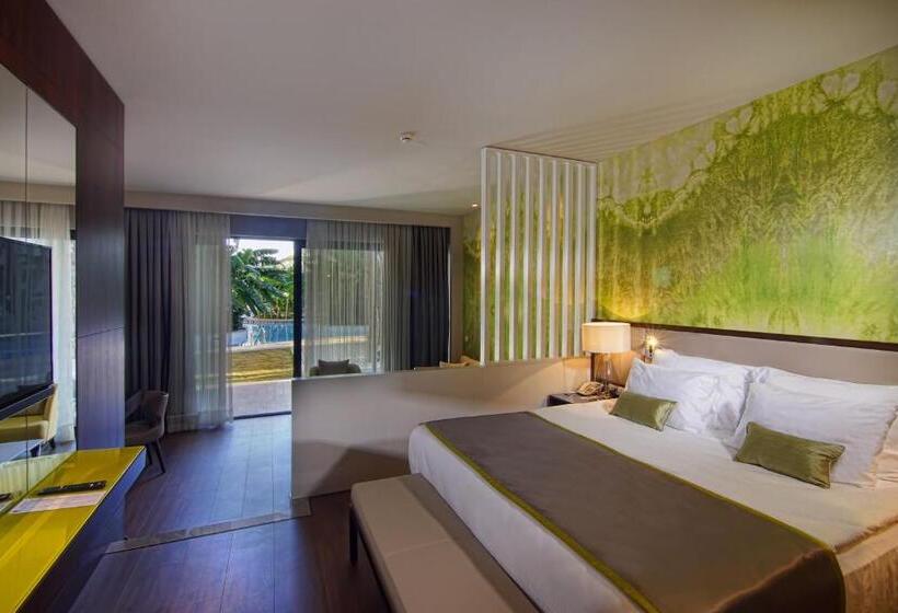 풀장 전망 스위트, Trendy Lara