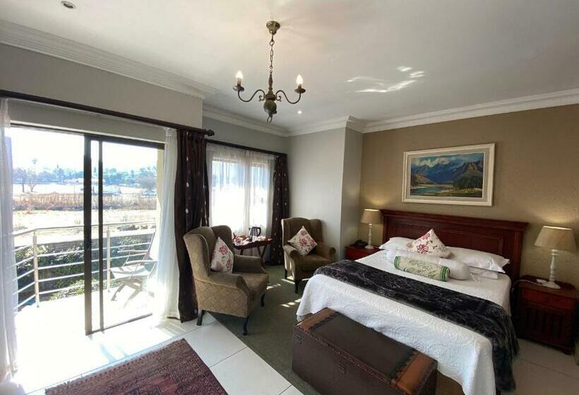 سوییت سوپریور, Green Valley Lodge