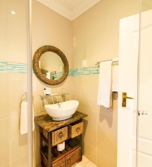 اتاق سوپریور با تخت بزرگ, Green Valley Lodge