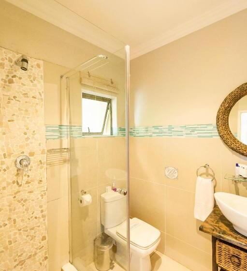 اتاق سوپریور با تخت بزرگ, Green Valley Lodge