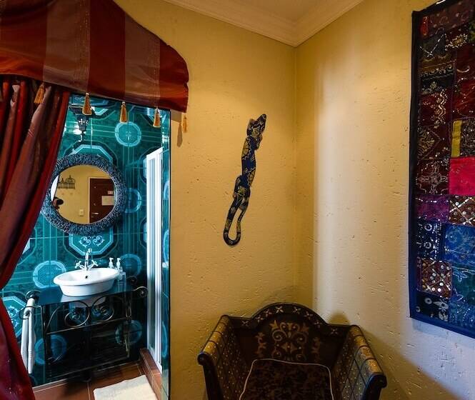 اتاق استاندارد یک نفره, Green Valley Lodge