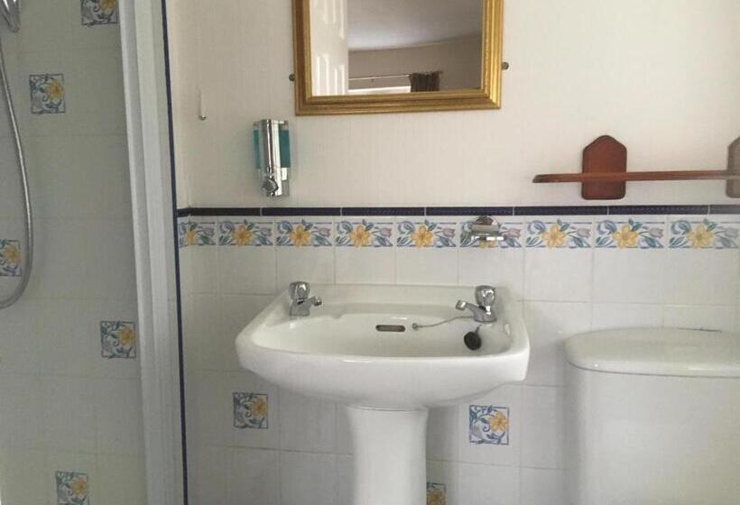 Номер Стандарт Трехместный, Grove House Guest House