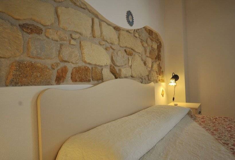 Семейный Номер, Morfeo Charming Rooms & Relax