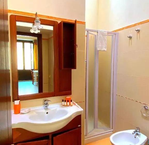 اتاق پنج‌تخته استاندارد, Morfeo Charming Rooms & Relax