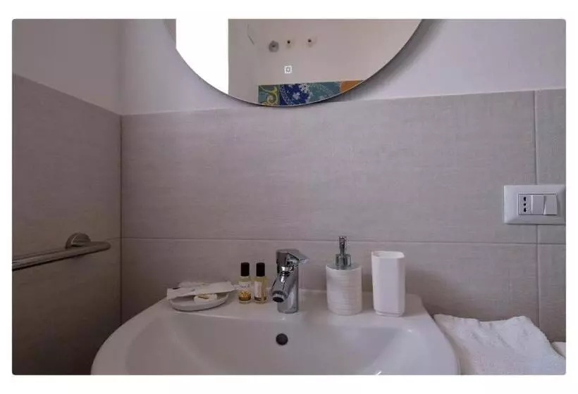 اتاق استاندارد سه نفره, Morfeo Charming Rooms & Relax