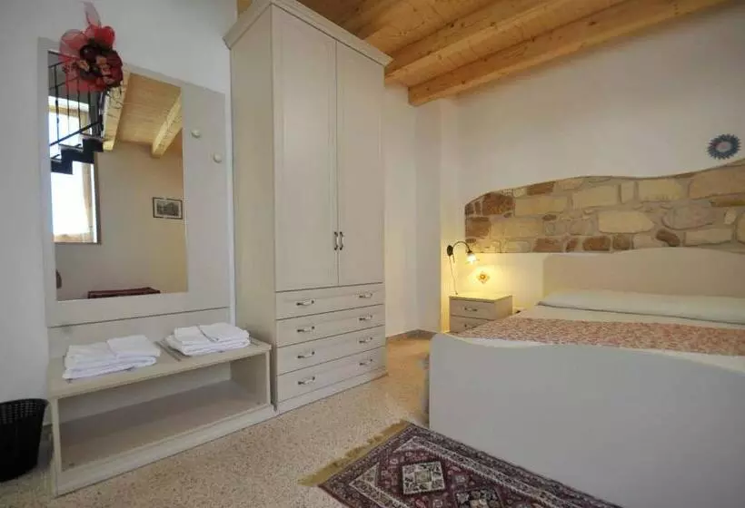 اتاق خانوادگی, Morfeo Charming Rooms & Relax