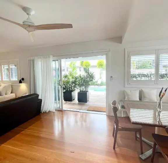 デラックススタジオ, The Beach Shack Byron Bay