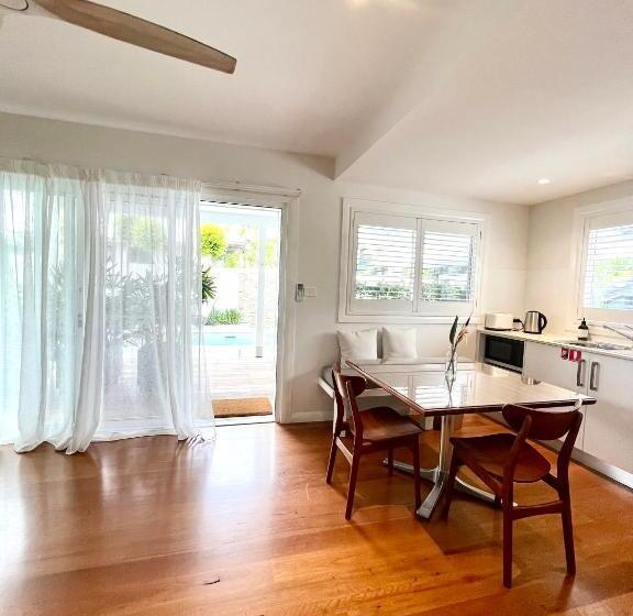 استودیوی لوکس, The Beach Shack Byron Bay