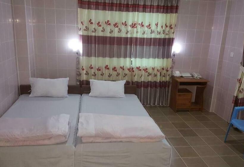 اتاق سوپریور, Red Dragon Hotel Hsipaw