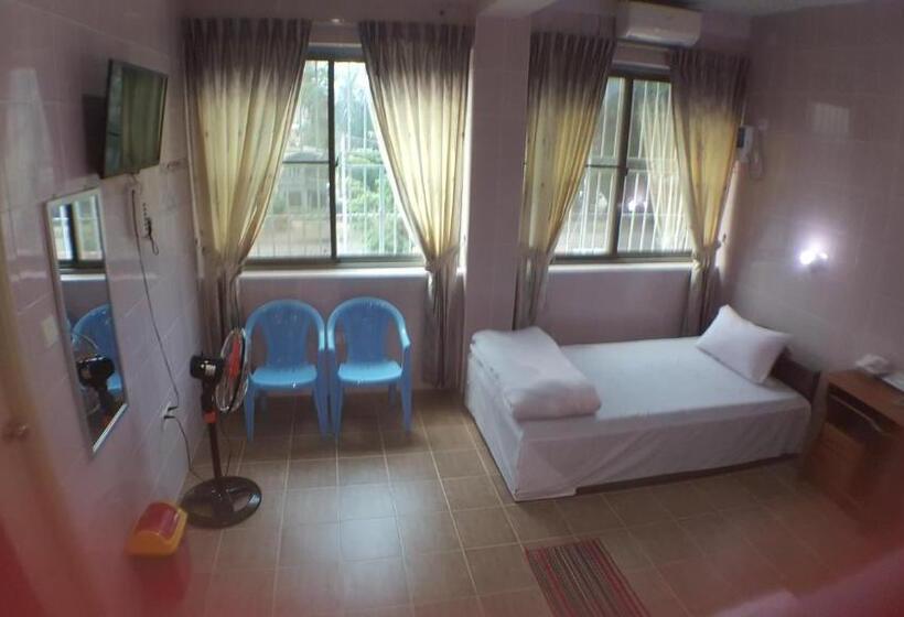 اتاق استاندارد یک نفره, Red Dragon Hotel Hsipaw