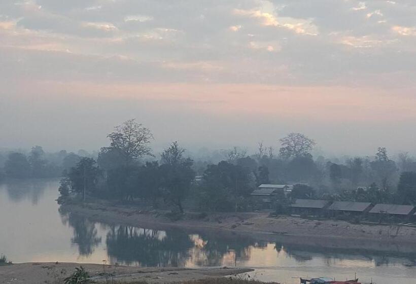 اتاق استاندارد, Red Dragon Hotel Hsipaw