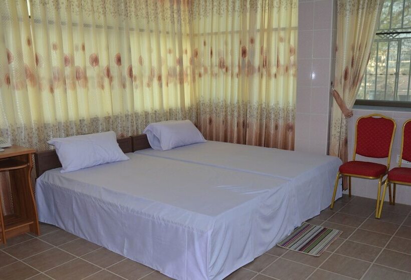 اتاق سوپریور, Red Dragon Hotel Hsipaw