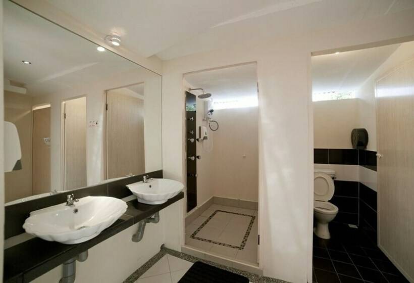 חדר סטנדרט חדר אמבטיה משותף, Red Inn Cabana