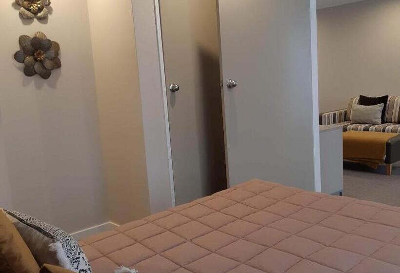 带2个卧室的套房, Asure Destiny On Fitzherbert Motel