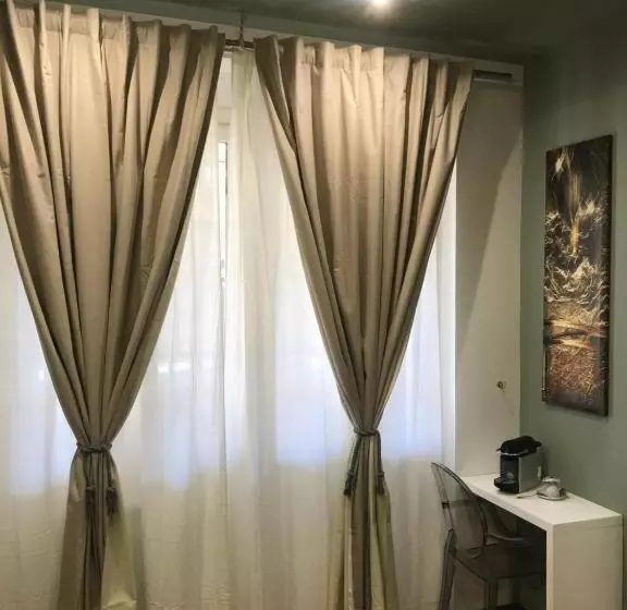 اتاق سوپریور با تخت بزرگ, Dimora Frattina