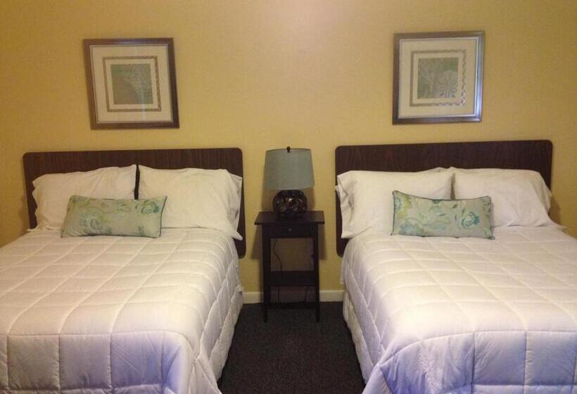 Номер Стандарт 2 Двуспальные Кровати, Clarence Inn Extended Stay