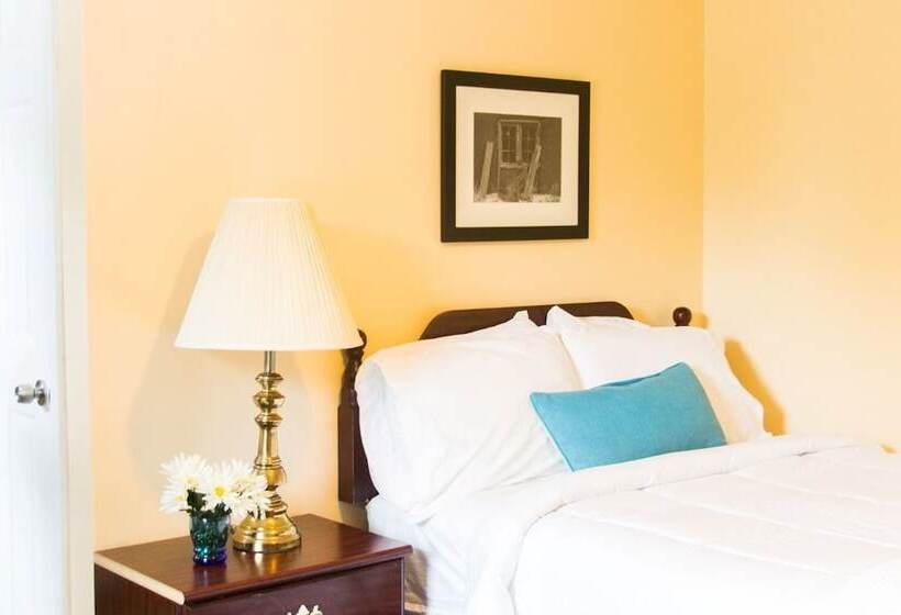 Номер Стандарт Двуспальная Кровать, Clarence Inn Extended Stay