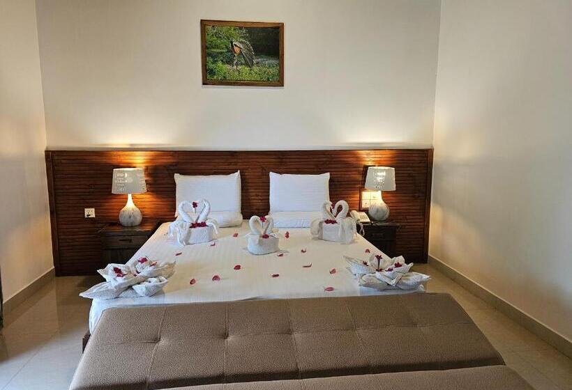 스위트, Gamodh Citadel Resort